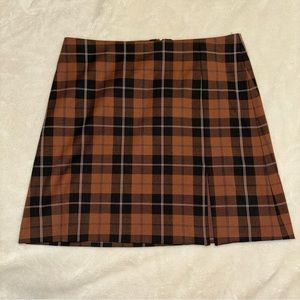 Aritzia mini skirt